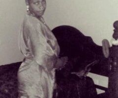 Kansas City Virgin Escort — Clean, Shaved, Quickies - Image 2