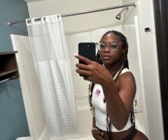 Chicago escorts - Chicago Female Escort — Incalls, Outcalls, Massages, Handjobs