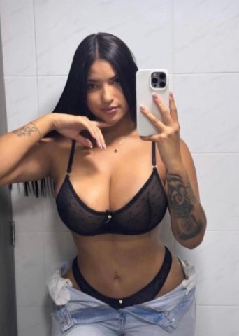 Columbus, Georgia Submissive Woman Escort - 1