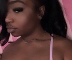 Milwaukee escorts - Milwaukee 40-min Outcall — Black Female Escort (Slim-Thick Look)