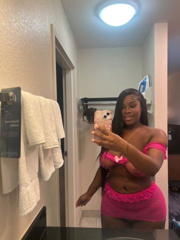 Fort Worth Outcall — Thick & Natural No-BBL Female Escort - 1