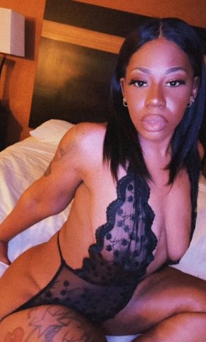 Portland, Oregon Female Escort — Throat Goat Head Service - 1