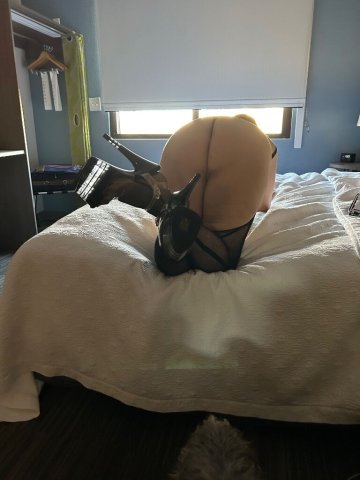 Lancaster PA Blonde Female Escort — Foot Fetish & Facetime Sessions - 1