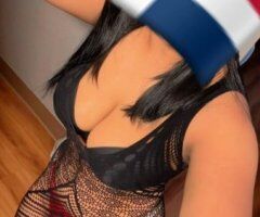 Northern Virginia escorts - Falls Church Female Escort — Extras disponibles
