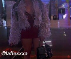 College Station Area Female Escort — Upscale Dinners, Outings, Shopping - Image 3