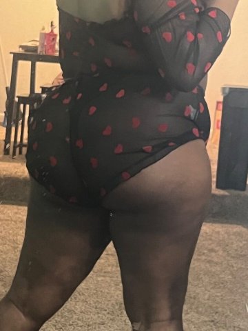 Grand Rapids MI Female Escort — Clean, rain coat only - 1