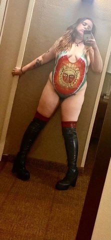 Cleveland, OH Polish Thick Fetish-Friendly Female Escort - 1