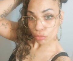 Oklahoma City Female Escort — Glitter Themed Fun - Image 3