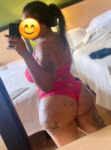 Evelyn — Mistress in Kansas City (KC) | All-woman outcall only - 1