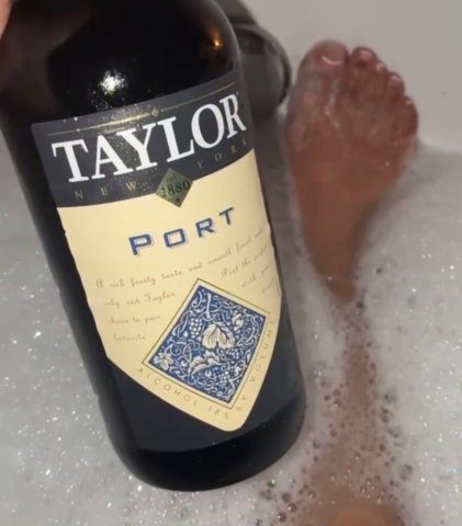 Athens, Georgia Female Escort Content — pics, video, feet & solo bundles - 1
