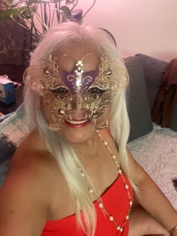 Roxy Brown — Sensual Oils & Sugar Rubs, Foot Scrubs (Portland) - 1