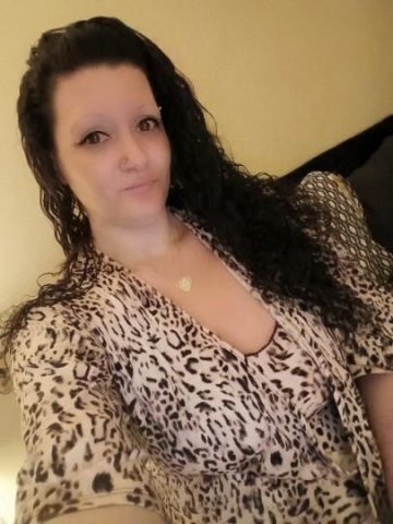 Minneapolis/St. Paul Female Escort — Private Incall in Clean, Discreet Apartment - 1