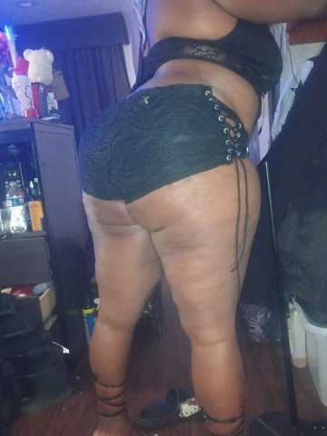 San Antonio, TX Female Escort — Available Now - 1