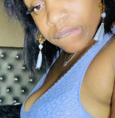 Gizelle — Brown Sugar Female Escort (Outcalls or Carplay) - 1