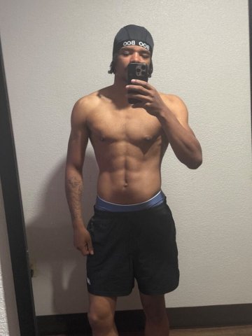 🚨Hosting🚨6'1 fit 😈with 10inches🤩and a Vicious tongue - 1