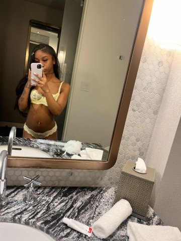 Tacoma Incall Available — Petite Brown-Skinned Female Escort - 1