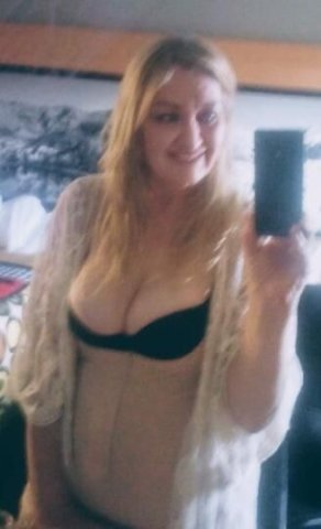 Salt Lake City Female Escort — private, discreet companionship - 1