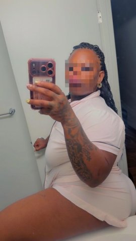 Chicago Female Escort — Late Nights & Early Mornings - 1