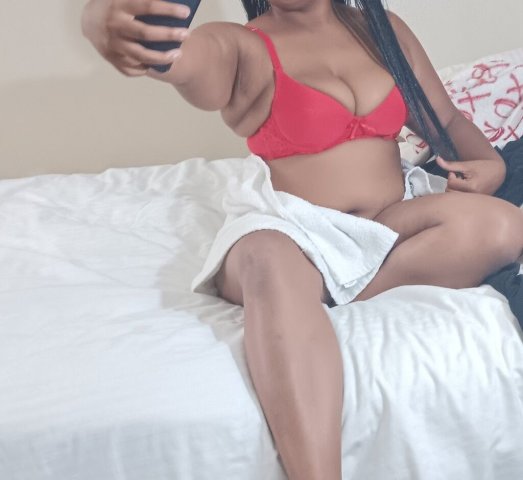 Inland Empire CA Female Escort — QV, HHR & HR special (Truckers welcome) - 1