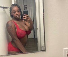 San Francisco escorts - Chocolate and Curves — San Francisco Female Escort