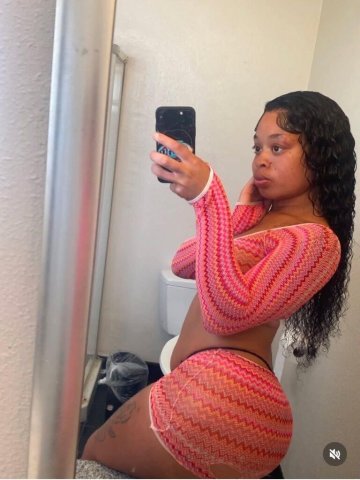 Brooklyn, New York Outcall Female Escort — Dinner Dates, Excursions & Sensual Erotic Massage - 1