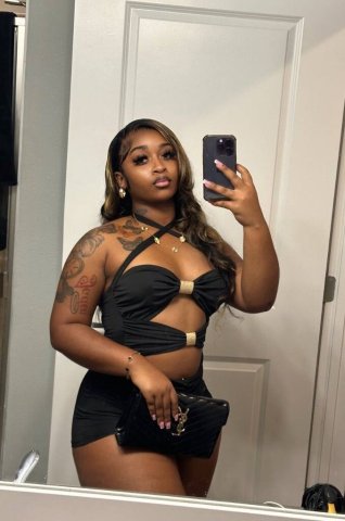 Sioux Falls SD Female Escort — Threesomes Extra - 1