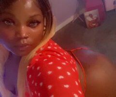 Skittles — 5'9 200lb curvy big booty escort (incalls only) - Image 4