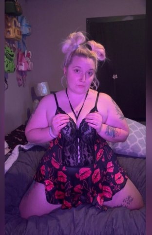 Minneapolis/St. Paul Escort at 33 — Incall/Outcall, Car Fun - 1