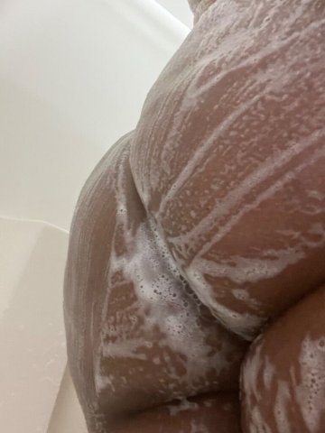 Greensboro NC Female Escort — In-call & out-call - 1