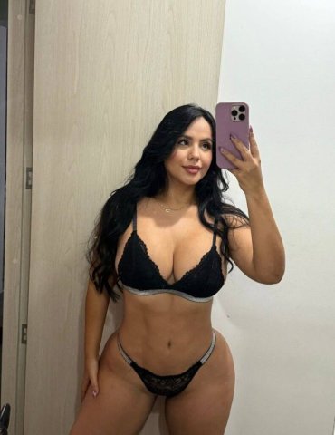 Valeria (Karla) — Colombian Latina Incall Massages & Extras - 1