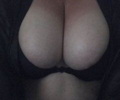 Lancaster PA Blonde Female Escort — Foot Fetish & FaceTime Sessions - Image 5