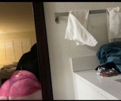 Tetas después de rodeo — Rodeo Week con hotel tonight en Monterey, CA - Image 2