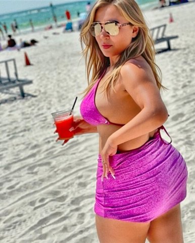 Toledo, OH Italian Baddie Female Escort — Video Verification - 1