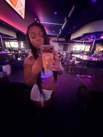 Exotic Dancer (22) — Flint, MI Outcall & Car/Hotel - 1