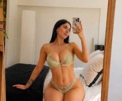 Minneapolis / St. Paul Female Escort — discreet in-room time - Image 4