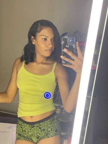 Richmond Female Escort — Flirty, bold conversations - 1