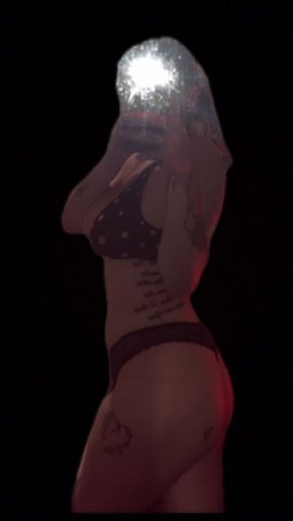 Pittsburgh Female Escort — Deals, Open at 11, Blondes - 1