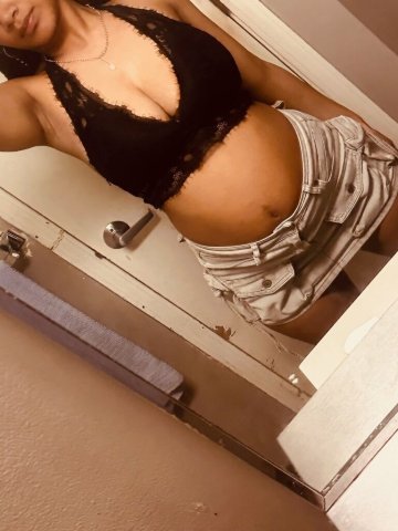Fayetteville NC Female Escort — Outcall & Cardate Only - 1