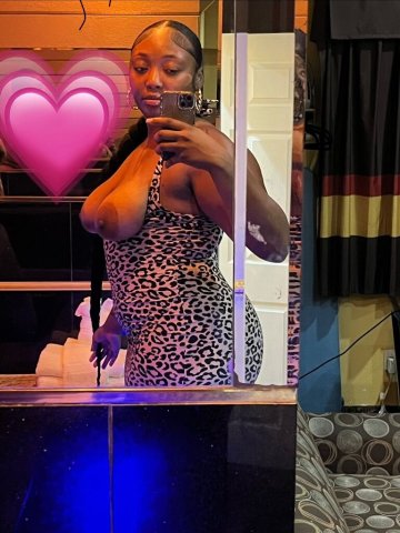 Outcall Female Escort — Big Booty Squirting & Full Services - 1