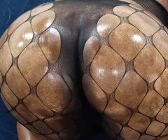 Rochester NY Discreet Female Escort — Premium Tight, Wet Curvy Service - Image 2