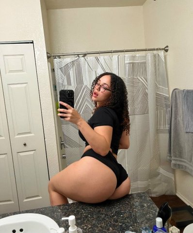 Chicago Female Escort — Incall/Outcall & BJ/Anal - 1