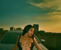 Houston, Texas Hot 2 Girl Incall Special — Thick, Brown-Skin Creamy Goddess (22) - Image 3