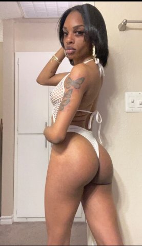 Fargo ND Female Escort — 2 Pops Hour Specials, Incalls & Outcalls - 1