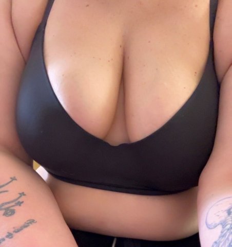 Mount Laurel NJ 47-Year-Old Independent Female Escort — Incall Rates - 1