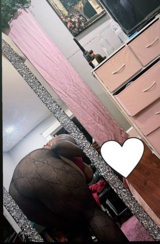 New Orleans Female Escort — Incall, Head Hunts & Full Service - 1