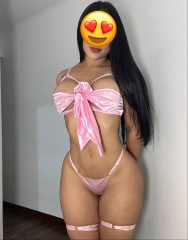 Monterey, CA Latina Escort — Nueva en la ciudad - 1