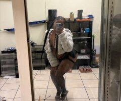 Seattle Female Escort — Outcalls, Cardates & Video Verification - Image 3