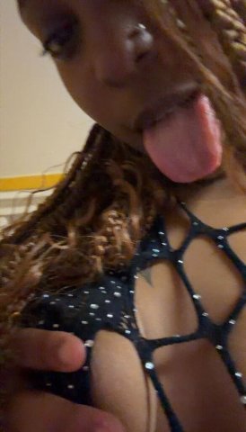 Tacoma Female Escort — Tight & Addicting Safe Play - 1