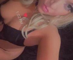 Des Moines escorts - Traveling Des Moines Female Escort — Outcall Live Chat Content Packs