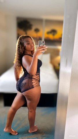 Incall Kyra (23) — 5'5 Slim-Thick Chocolate Barbie - 1